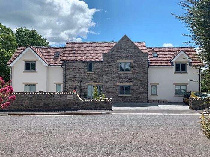 2 Bedroom Flat For Sale In Bowmans Lodge, Long Ashton, BS41