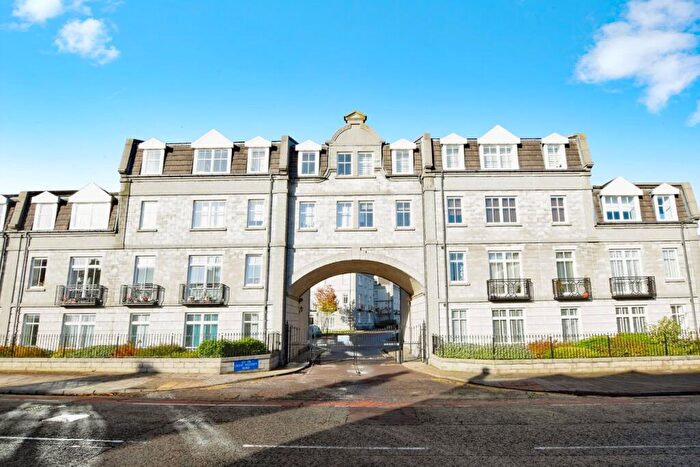 2 Bedroom Apartment For Sale In Great Western Road, Aberdeen, AB10