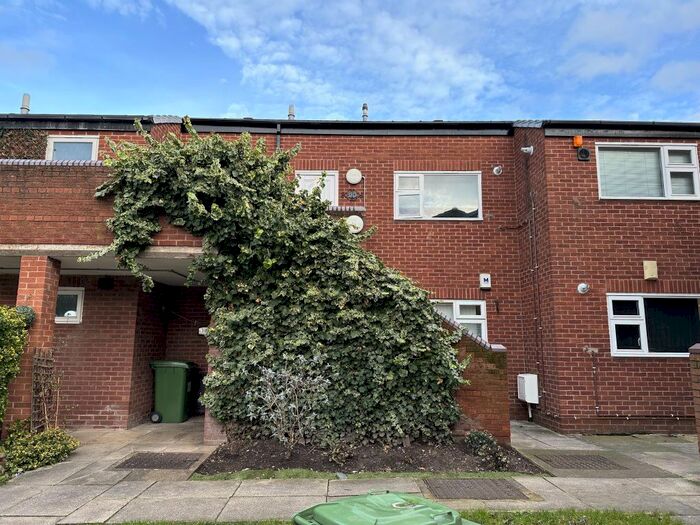 1 Bedroom Flat To Rent In Bowland Close, Bromborough, Wirral, CH62