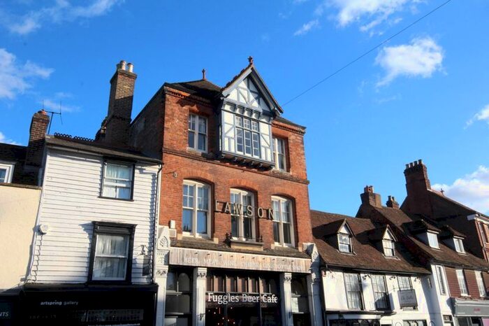 3 Bedroom Flat To Rent In High Street, Tonbridge TN9