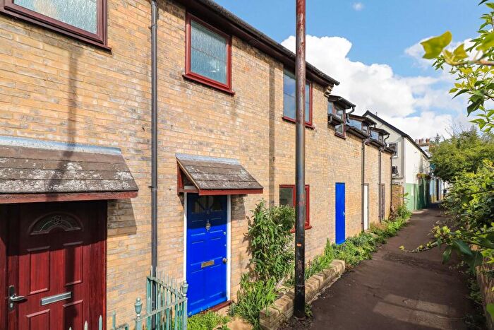 2 Bedroom Terraced House For Sale In Orchard Street, Cambridge, CB1