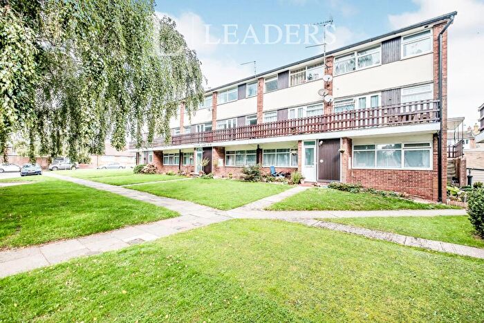2 Bedroom Flat To Rent In Exmoor Drive, Worthing, West Sussex, BN13
