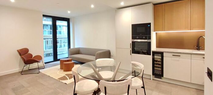 1 Bedroom Flat To Rent In Merino Gardens, London, E1W