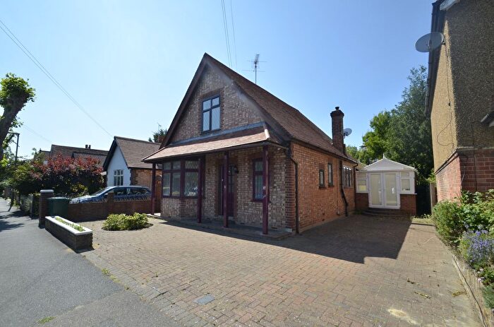 4 Bedroom Detached House To Rent In Sidney Road, Staines-Upon-Thames, TW18