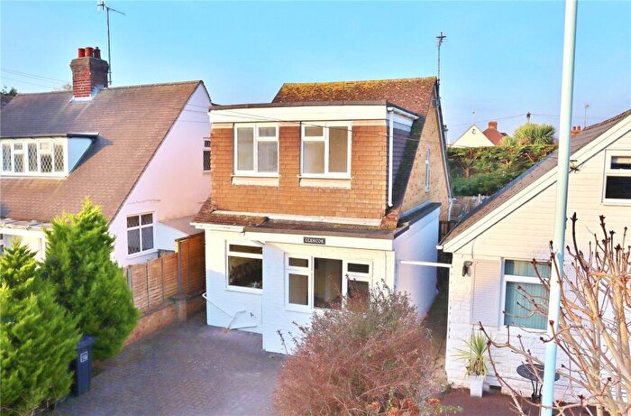 3 Bedroom Detached House To Rent In Courtlands Close, Goring-by-Sea, Worthing, West Sussex, BN12