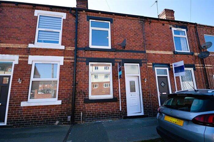 2 Bedroom Terraced House To Rent In School Street, Castleford, WF10