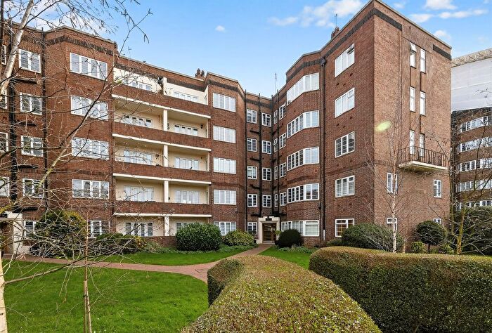 2 Bedroom Flat For Sale In Chiswick Village, London, W4