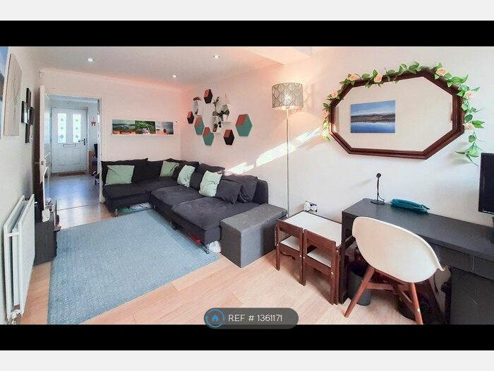 2 Bedroom Terraced House To Rent In Sandycombe Road, Richmond, TW9