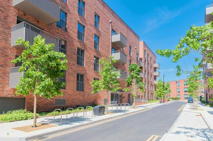 2 Bedroom Flat To Rent In Explorer Way, London, NW7