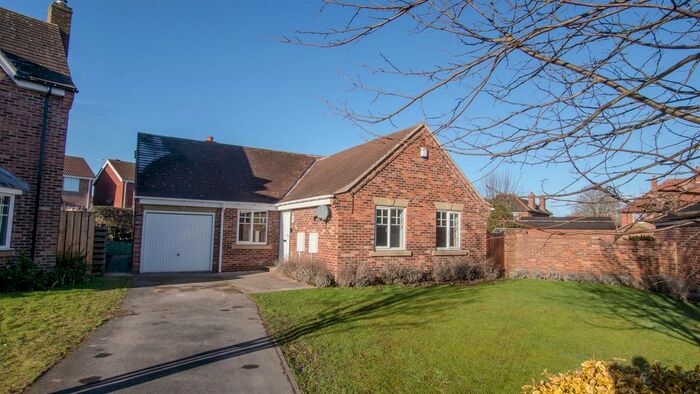 3 Bedroom Bungalow To Rent In Dykes Lane, Copmanthorpe, York, YO23