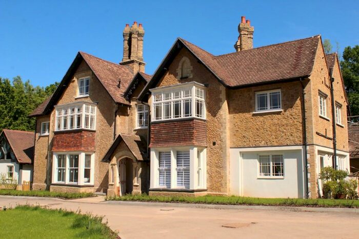 2 Bedroom Ground Flat To Rent In Catteshall Lane, Godalming, Surrey, GU7