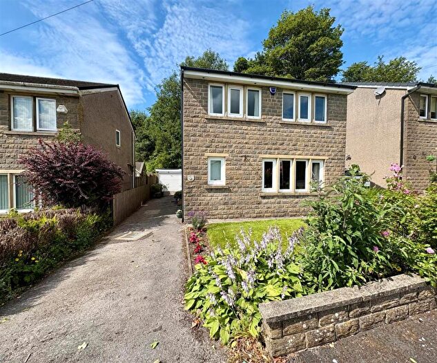 4 Bedroom Detached House For Sale In Pennine Close, Queensbury, Bradford, BD13