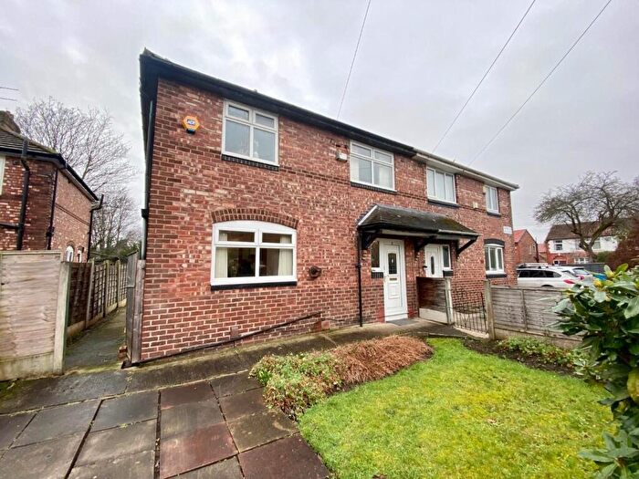 3 Bedroom Semi Detached House For Sale In Maycroft Avenue, Withington, M20