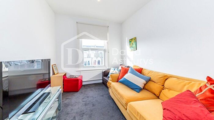 3 Bedroom Apartment To Rent In Coningsby Road, Finsbury Park, London, N4