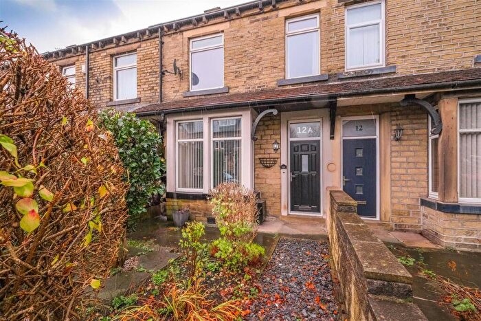 3 Bedroom Terraced House For Sale In Waverley Terrace, Halifax, HX3