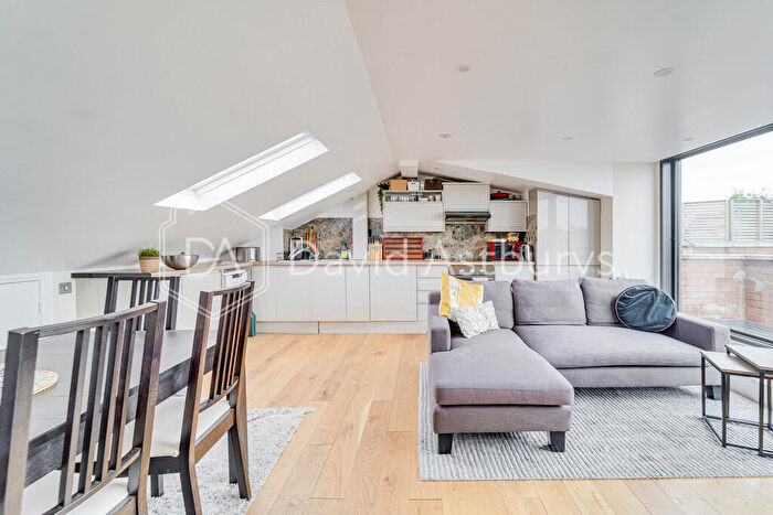 2 Bedroom Apartment To Rent In Hillfield Park Mews, Muswell Hill, London, N10