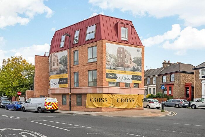 2 Bedroom Flat For Sale In Brockley Cross, Brockley, London, SE4