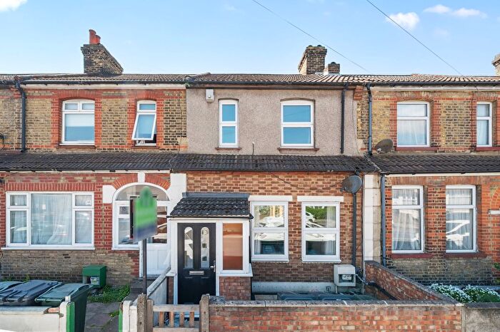 3 Bedroom Terraced House To Rent In St. Vincents Road, Dartford, DA1