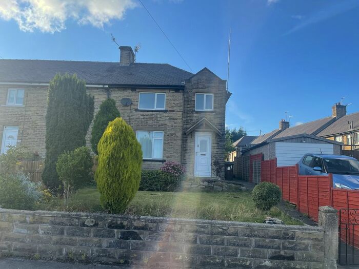 3 Bedroom Semi-Detached House To Rent In Marley View, Bingley, West Yorkshire, BD16