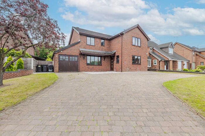 4 Bedroom Detached House For Sale In Millbeck Close, Weston, CW2