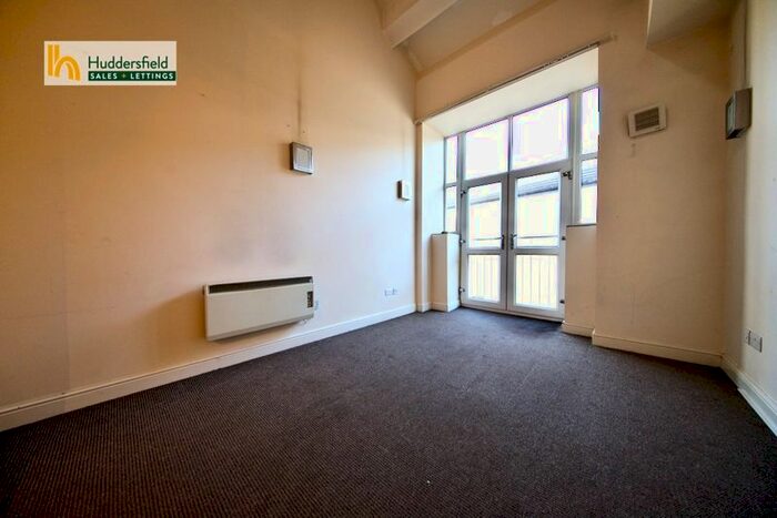 1 Bedroom Flat To Rent In Water Street, Huddersfield, HD1