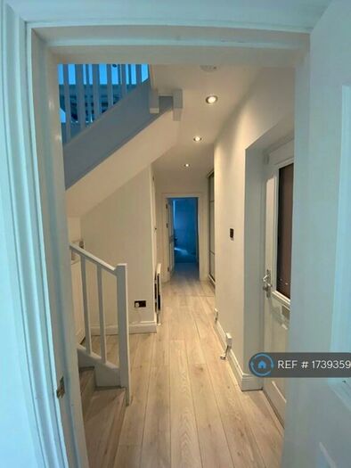 3 Bedroom End Of Terrace House To Rent In Elephant Lane, London, SE16
