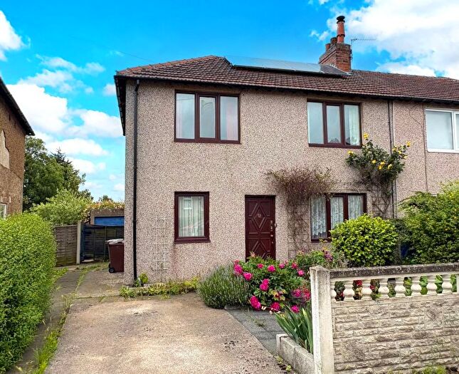 3 Bedroom Semi Detached House For Sale In Little John Crescent, Wakefield, WF2