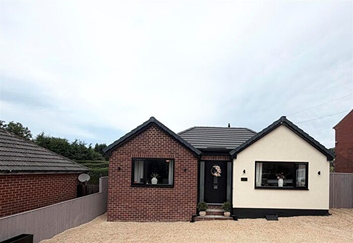 3 Bedroom Detached Bungalow For Sale In Westfield Road, Heckmondwike, WF16