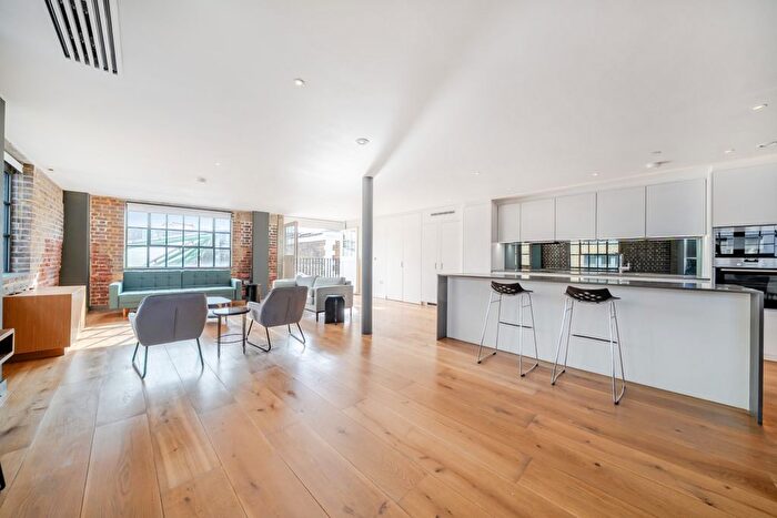 2 Bedroom Flat To Rent In Winchester Walk, Borough, SE1