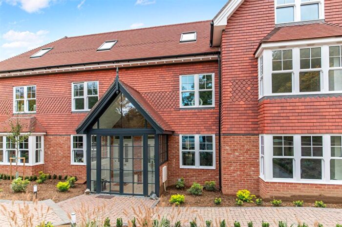 4 Bedroom Town House For Sale In Hollymeoak Road, Chipstead, Coulsdon, CR5