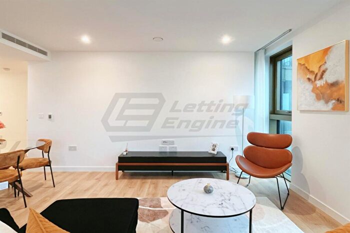 2 Bedroom Apartment To Rent In One Thames Quay, E14