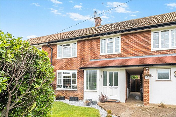 3 Bedroom Terraced House For Sale In The Roundway, Claygate, KT10