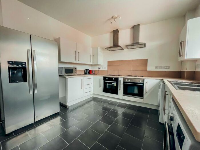 7 Bedroom Flat To Rent In High Street, Loughborough, LE11