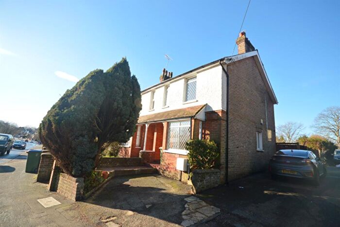 3 Bedroom Semi-Detached House To Rent In London Road, Pulborough, RH20