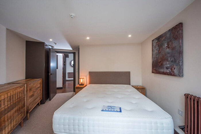 2 Bedroom Apartment To Rent In Clavering Place, Newcastle, NE1