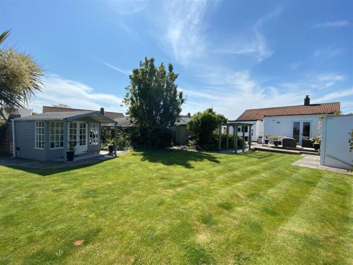 3 Bedroom Detached Bungalow For Sale In Albertus Gardens, Hayle, TR27