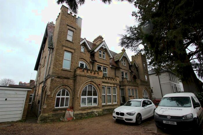 2 Bedroom Flat To Rent In Iffley Road, Oxford, OX4