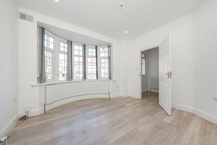 4 Bedroom Terraced House To Rent In Ascot Gardens, Southall, UB1