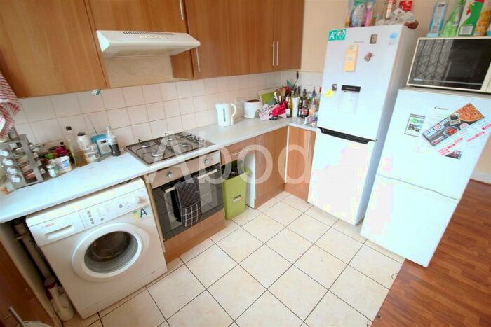 5 Bedroom House To Rent In Moorland Avenue, Hyde Park, Leeds, LS6