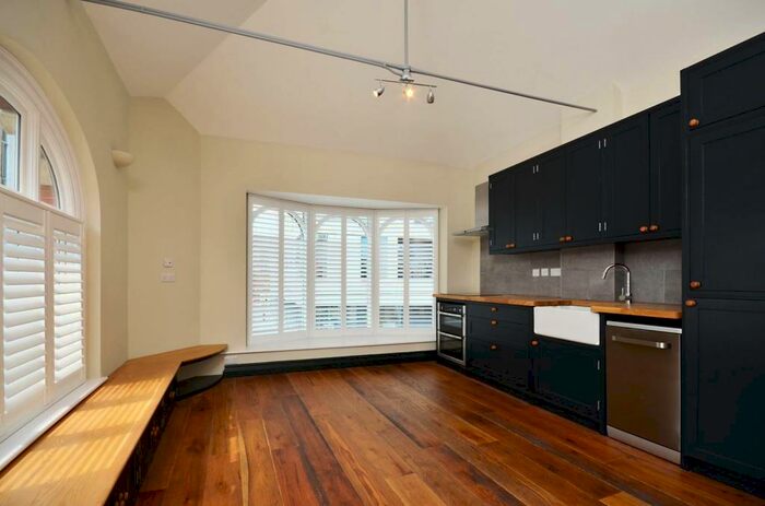 1 Bedroom Maisonette To Rent In Haydon Place, Guildford, GU1