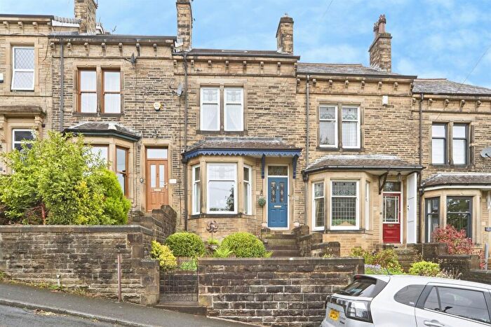3 Bedroom Terraced House For Sale In Green Head Lane, Keighley, BD20