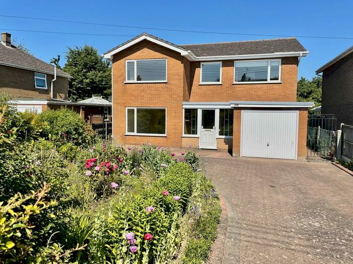 4 Bedroom Detached House For Sale In Station Street, Donington, PE11