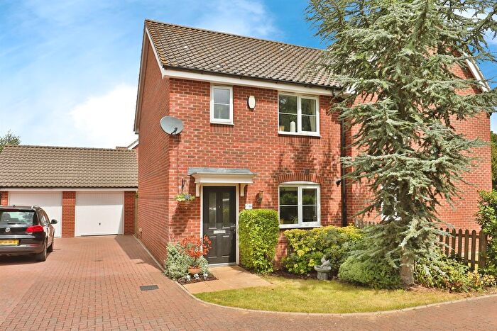 3 Bedroom Semi-detached House For Sale In Spindle End, Dereham, NR20