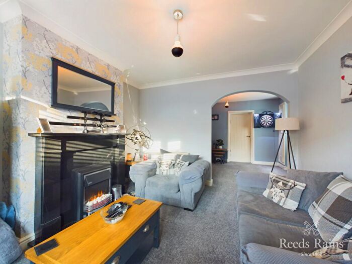 2 Bedroom Semi-Detached House For Sale In Goddard Avenue, Hull, East Riding Of Yorkshi, HU5