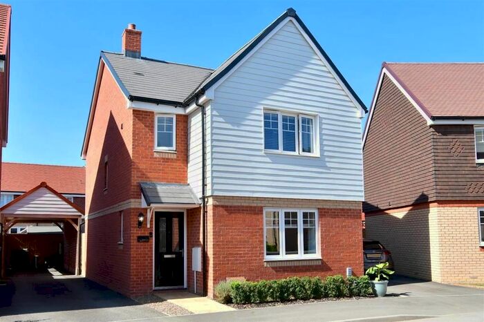 3 Bedroom Detached House For Sale In Sentinel Way, Headcorn, Ashford, Kent, TN27