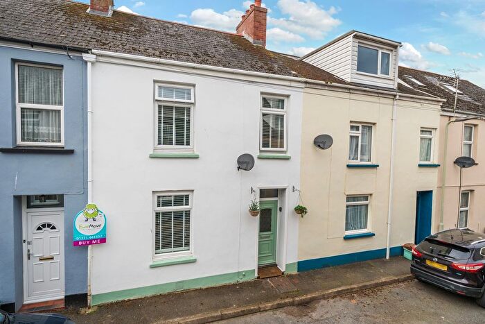 3 Bedroom Terraced House For Sale In New Buildings, Barnstaple, Devon, EX32