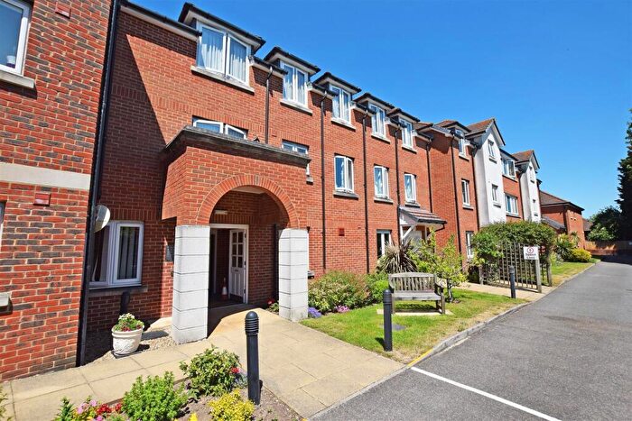 2 Bedroom Retirement Property For Sale In High Street, Rainham, ME8