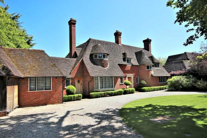 4 Bedroom Detached House For Sale In Mill Green Road, Fryerning, Ingatestone, Essex, CM4