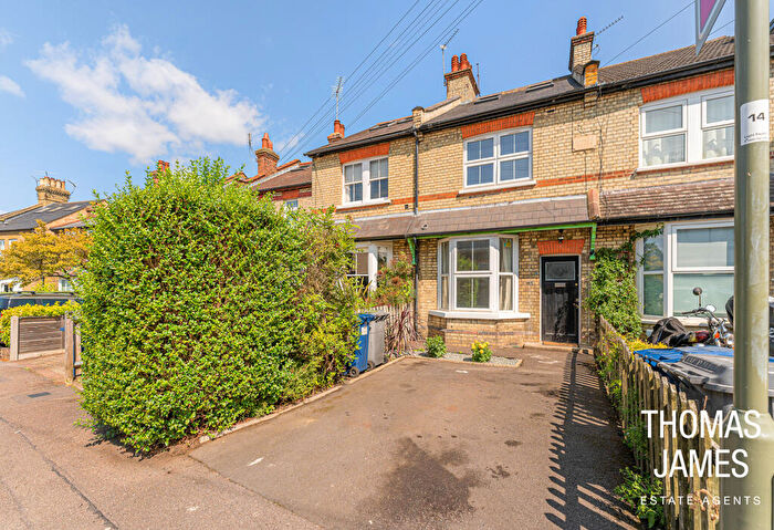 4 Bedroom Terraced House To Rent In Victoria Road, Barnet, EN4