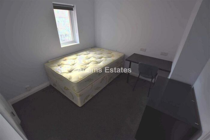 5 Bedroom Flat To Rent In Christchurch Road, Reading, RG2